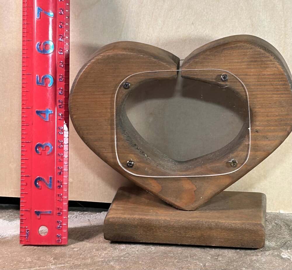 VTG Wooden Pine Heart Coin Bank Kitschy Country acrylic windows to display coins